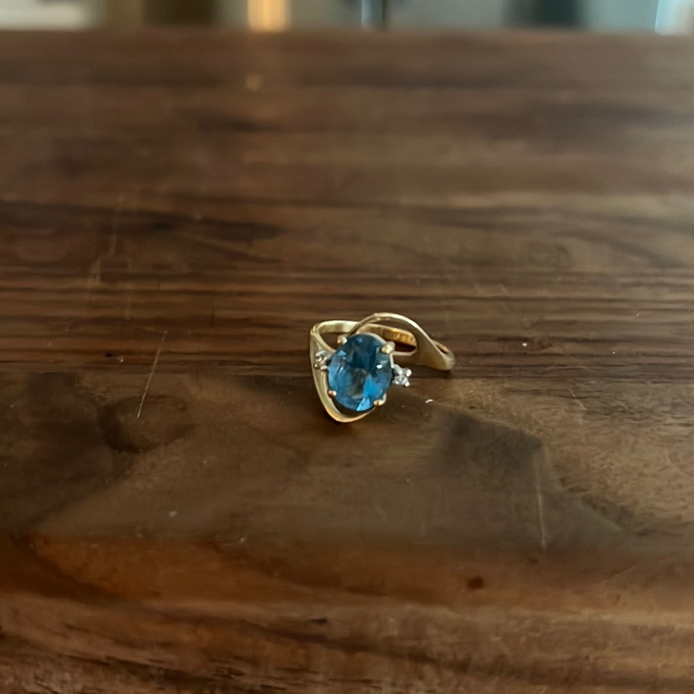 Blue topaz ring